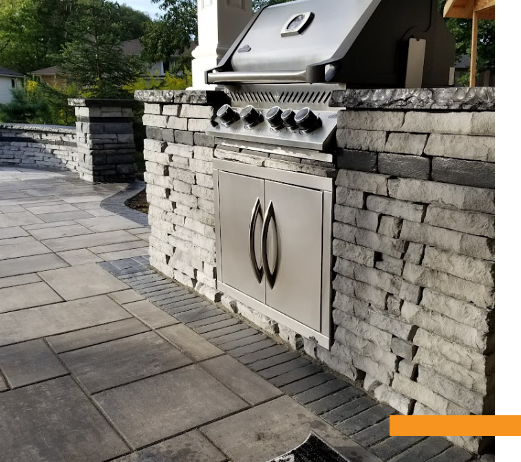 Outdoor Kitchen